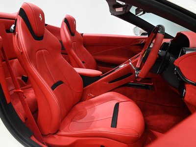 2024 Ferrari ROMA SPIDER photo 3