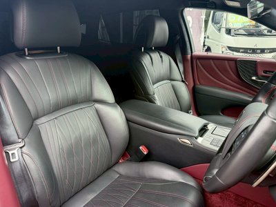 صورة مصغرة 10 لـ 2023 Lexus LS