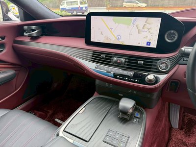 صورة مصغرة 14 لـ 2023 Lexus LS