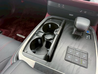 صورة مصغرة 18 لـ 2023 Lexus LS