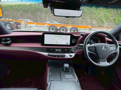 صورة مصغرة 12 لـ 2023 Lexus LS