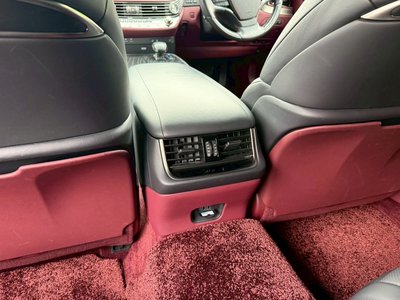 صورة مصغرة 46 لـ 2023 Lexus LS