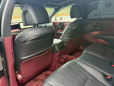 صورة مصغرة 43 لـ 2023 Lexus LS