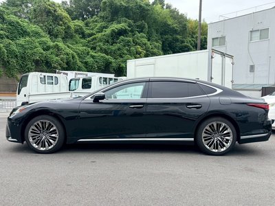 صورة مصغرة 8 لـ 2023 Lexus LS