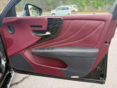 صورة مصغرة 39 لـ 2023 Lexus LS