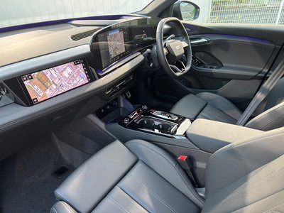 صورة 15 لـ 2025 AUDI Q6 E-TRON