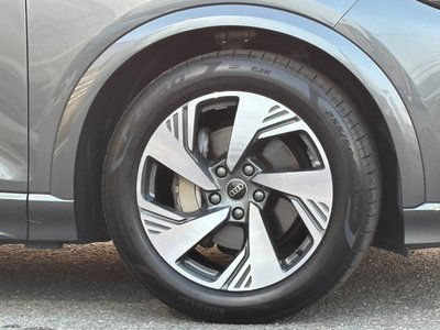 صورة 14 لـ 2025 AUDI Q6 E-TRON