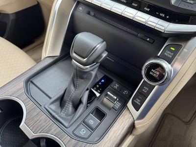 2023 Toyota LAND CRUISER 300 thumbnail 30