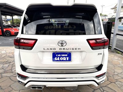 2023 Toyota LAND CRUISER 300 photo 7