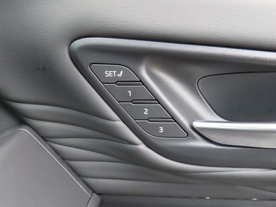 2025 Toyota ALPHARD — фото 24
