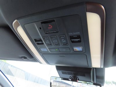 2025 Toyota ALPHARD — фото 30