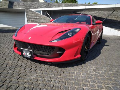 2021 Ferrari 812 GTS 照片 2