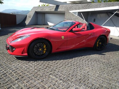 2021 Ferrari 812 GTS 照片 1