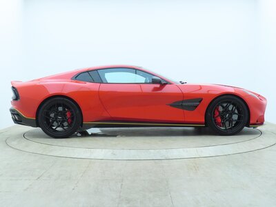 2025 Aston Martin VANQUISH — фото 4