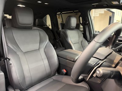 2025 Lexus LX photo 3