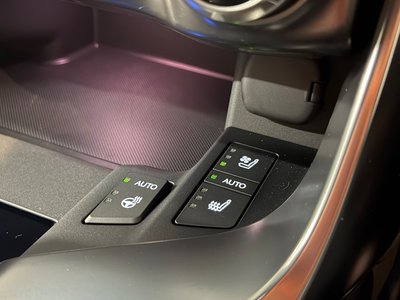 2025 Lexus LX thumbnail 37