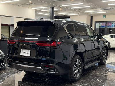 2025 Lexus LX photo 2