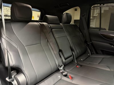 2025 Lexus LX thumbnail 58