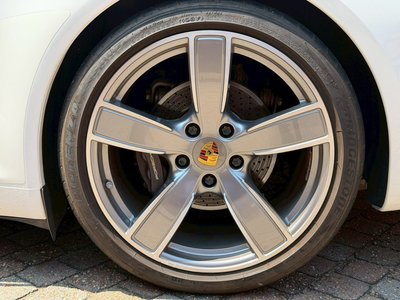 2017 Porsche 911 thumbnail 45