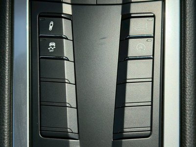 2017 Porsche 911 thumbnail 19