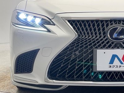 2017 Lexus LS thumbnail 25