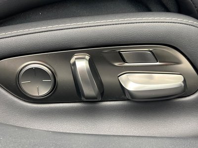 2017 Lexus LS thumbnail 49