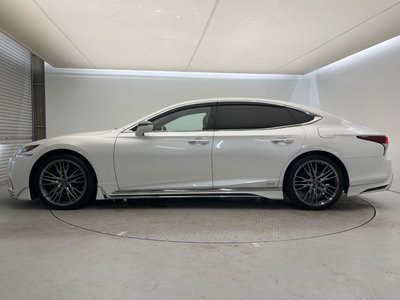 2017 Lexus LS thumbnail 41