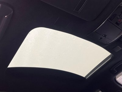 2017 Lexus LS photo 3