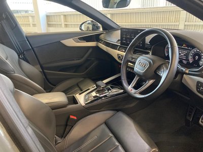 2024 AUDI A4 AVANT photo 6