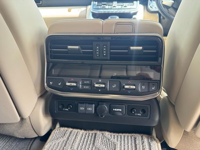 2023 Toyota LAND CRUISER 300 — фото 28