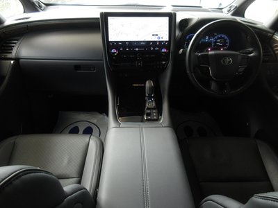 2023 Toyota ALPHARD — фото 16
