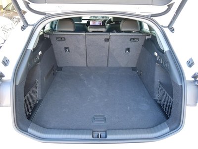 صورة 51 لـ 2025 AUDI A6 AVANT E-TRON