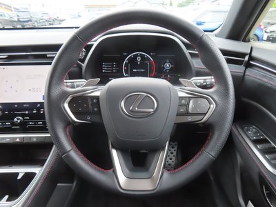 صورة 24 لـ 2024 Lexus LBX