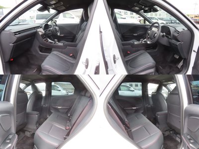صورة 10 لـ 2024 Lexus LBX