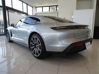 2021 Porsche TAYCAN 照片 7