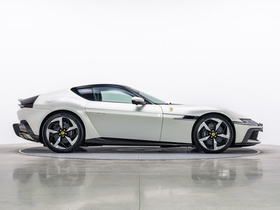 صورة 30 لـ 2025 Ferrari 12 CILINDRI