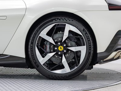 صورة 26 لـ 2025 Ferrari 12 CILINDRI