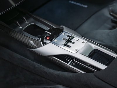 صورة 19 لـ 2025 Ferrari 12 CILINDRI