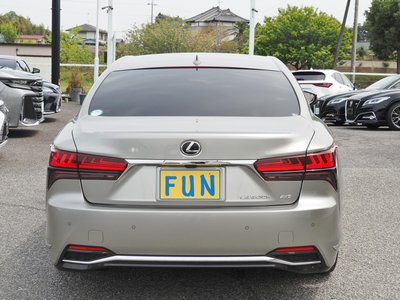 صورة مصغرة 7 لـ 2023 Lexus LS