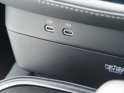 صورة مصغرة 47 لـ 2023 Lexus LS