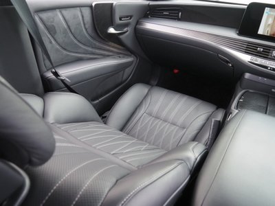 صورة مصغرة 59 لـ 2023 Lexus LS