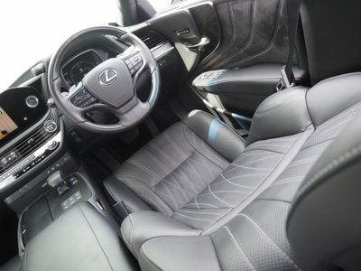 صورة مصغرة 60 لـ 2023 Lexus LS