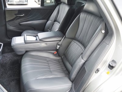 صورة مصغرة 28 لـ 2023 Lexus LS
