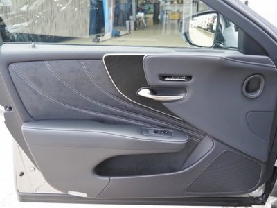 صورة مصغرة 57 لـ 2023 Lexus LS