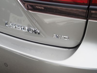 صورة مصغرة 70 لـ 2023 Lexus LS