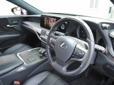 صورة مصغرة 56 لـ 2023 Lexus LS