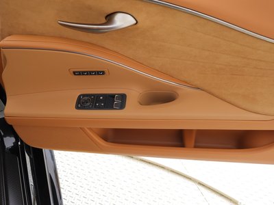 2024 Lexus LC — миниатюра 14