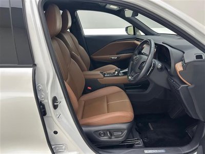 صورة 25 لـ 2024 Lexus LBX