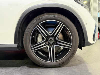 2025 Mercedes-BENZ GLC photo 8