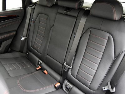 صورة 16 لـ 2022 BMW Alpina XD4